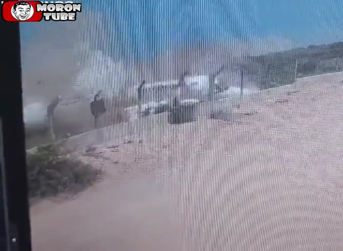 Video :An Embraer 120 operated by Halla Airlines crashes after running off the runway